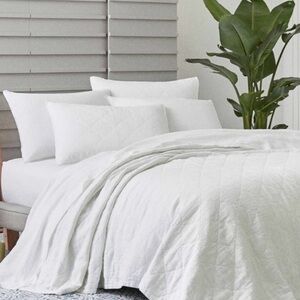 Brooklinen European Linen Diamond Quilt Queen / Full